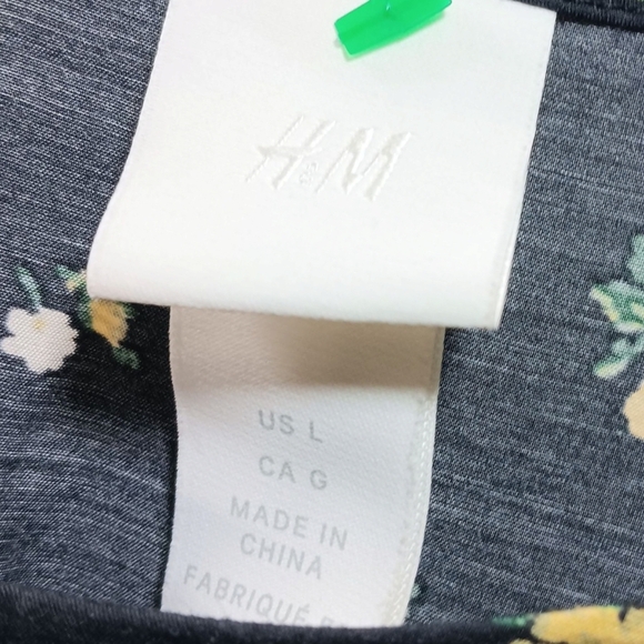 H&M Black Bishop Sleeve Gown for Work - Picture 7 of 10